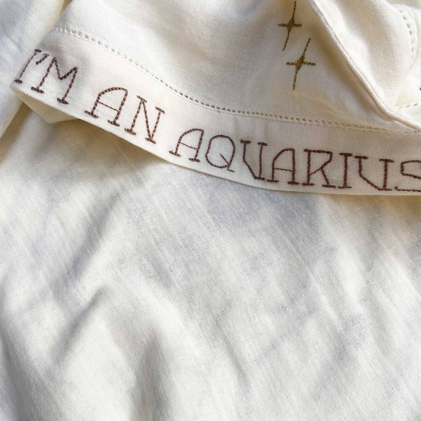 AQUARIUS JAN 20-FEB 18