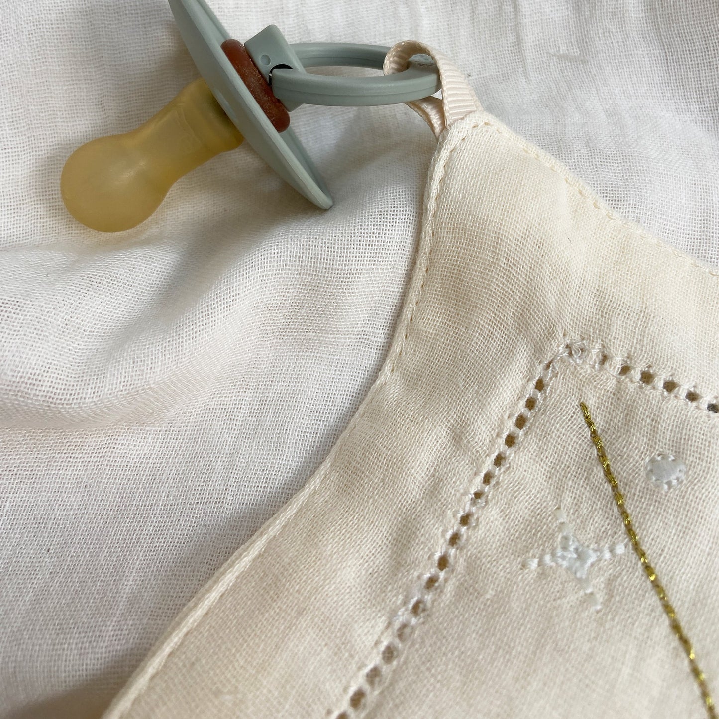 AQUARIUS JAN 20-FEB 18