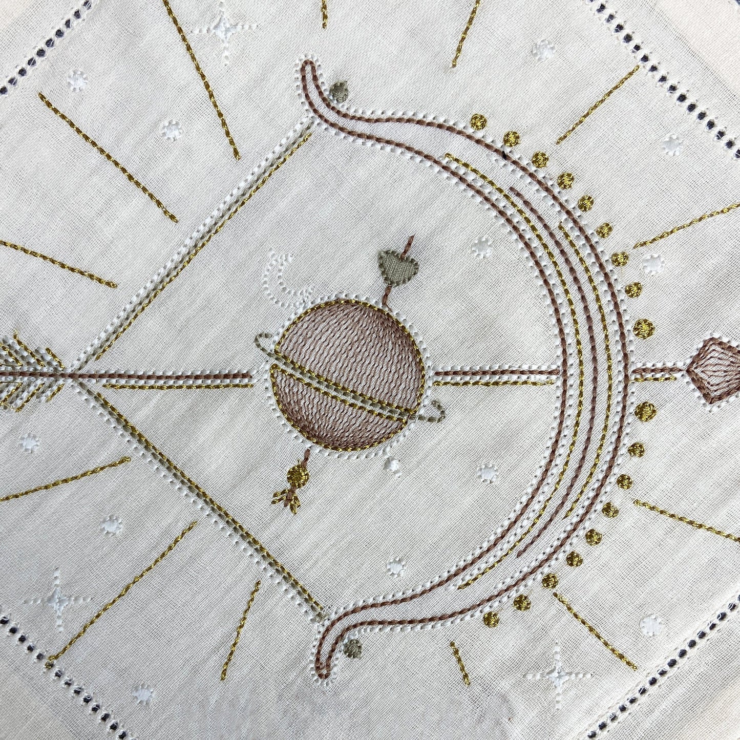 AQUARIUS JAN 20-FEB 18