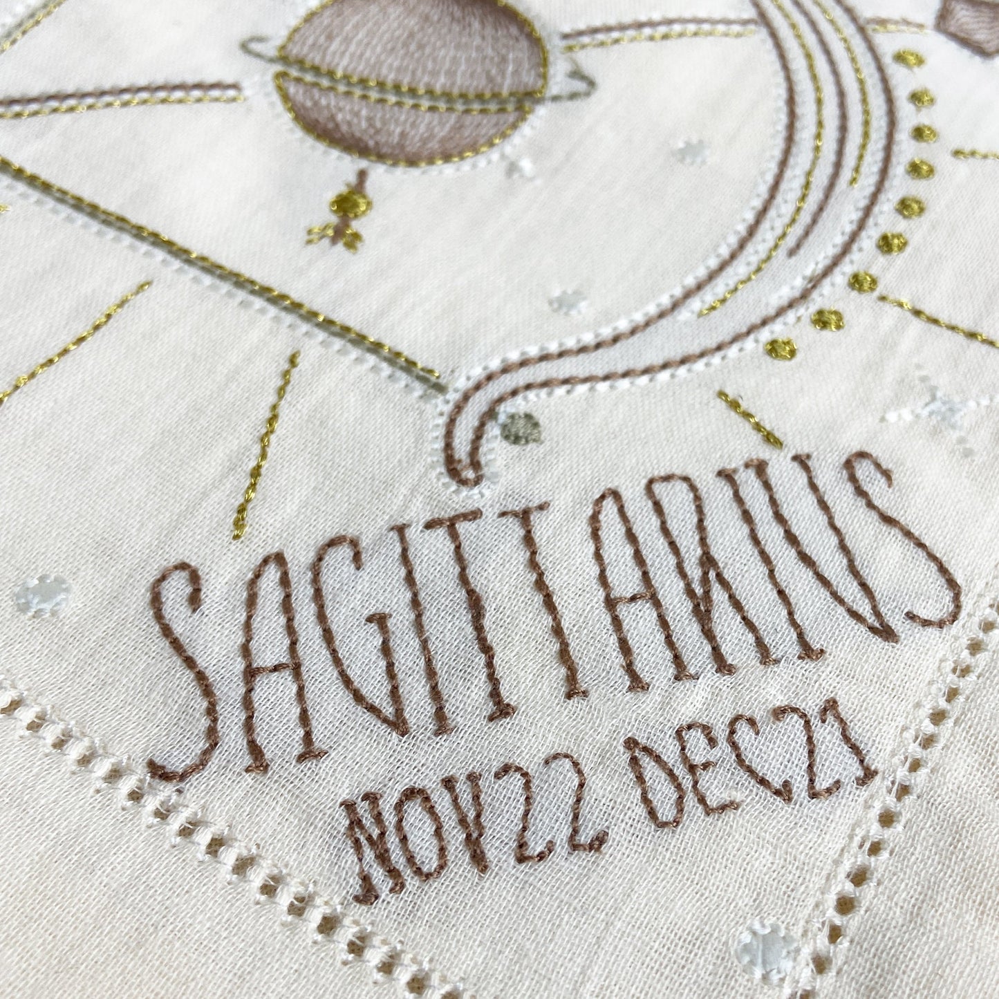 AQUARIUS JAN 20-FEB 18