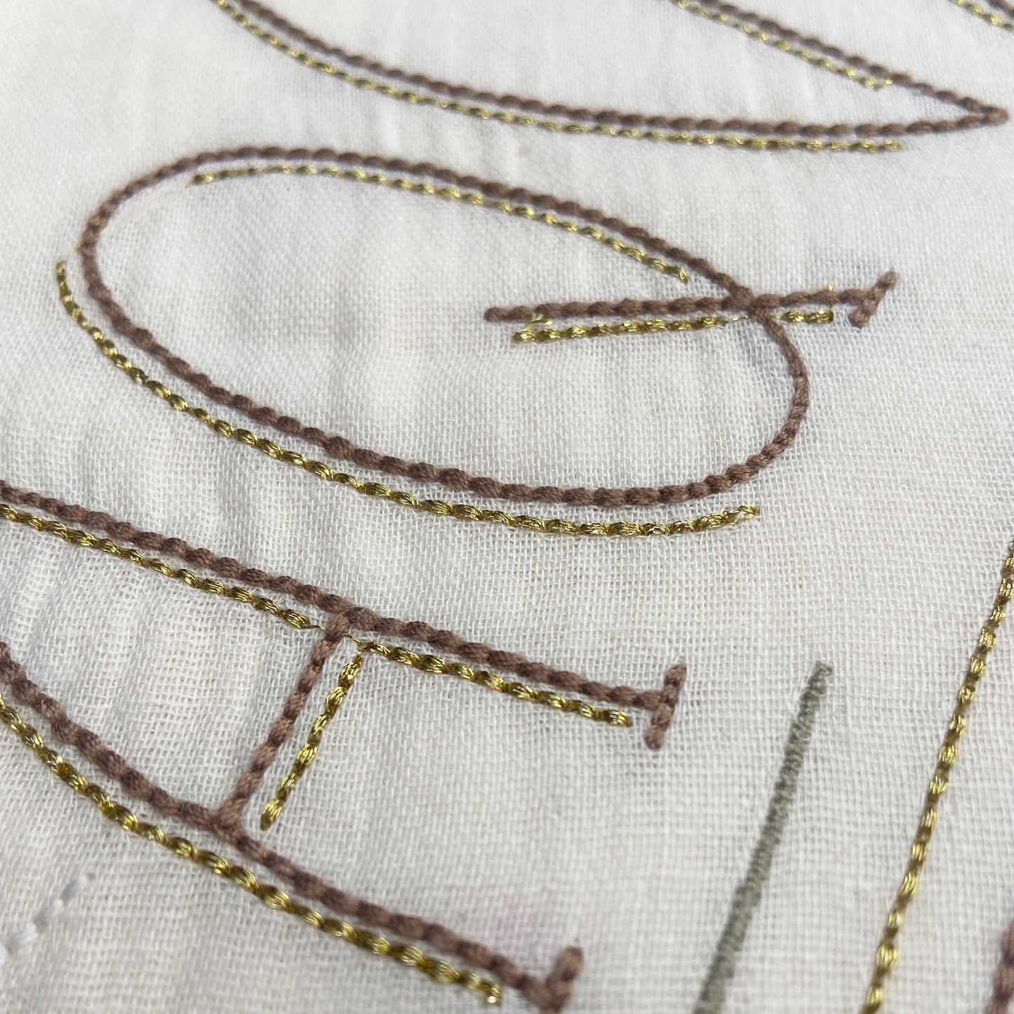 AQUARIUS JAN 20-FEB 18